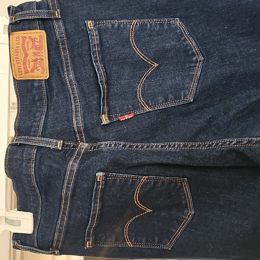 Levis 720 High Rise Jeans - Picture 7 of 11